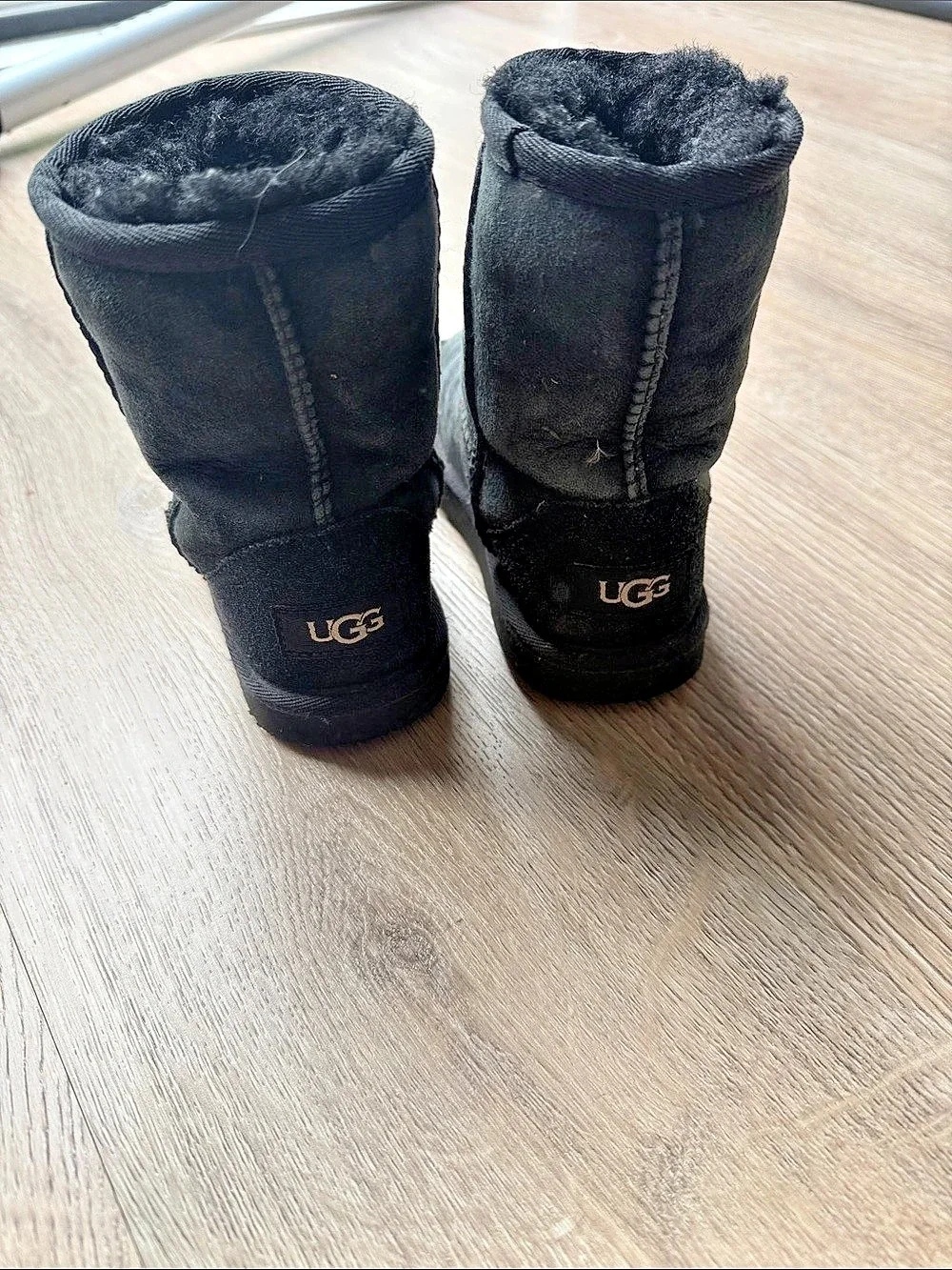 UGG Kids Black Shearling-Lined Boots US 11